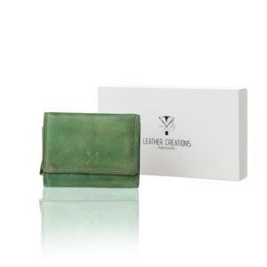 Πράσινο δερμάτινο πορτοφόλι μεσαίου μεγέθους με εξωτερική θήκη για κέρματα και RFID προστασία