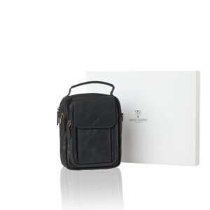 Leather men's crossbody bag with detachable strap in black