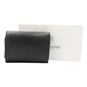 Medium women’s leather wallet with RFID protection black color