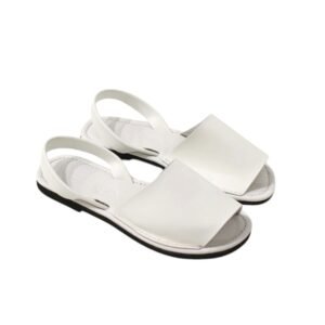 Άσπρα δερμάτινα σανδάλια με άνοιγμα μπροστά και μαλακό πάτο