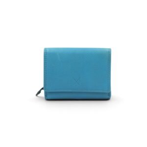 Medium sized leather wallet with an exterior coin pocket Turquoise color